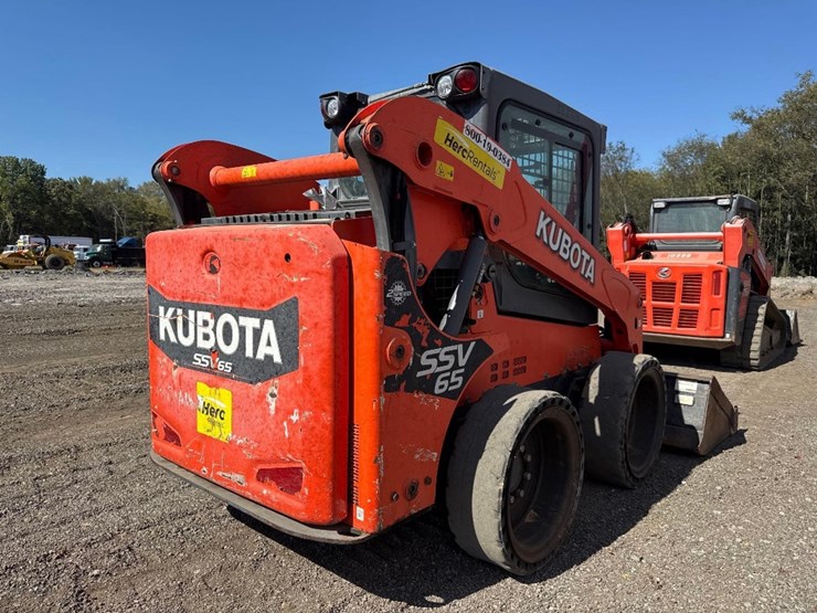 kubota-ssv65-image-6