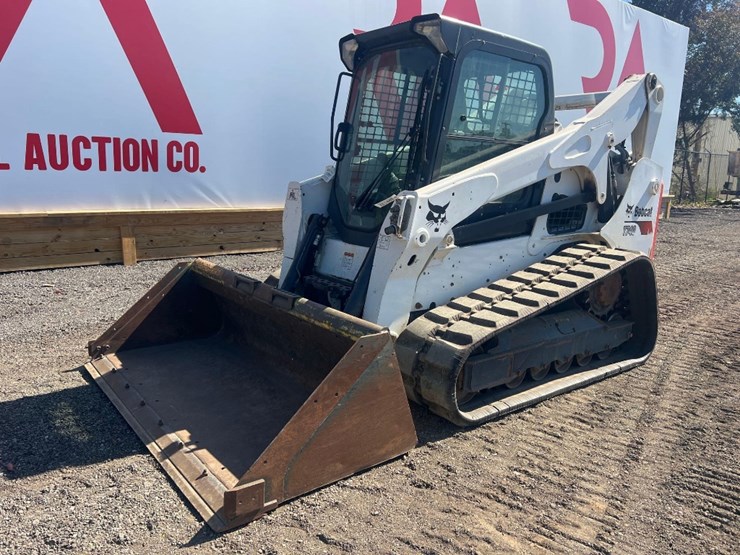 2021-bobcat-t740-image-8
