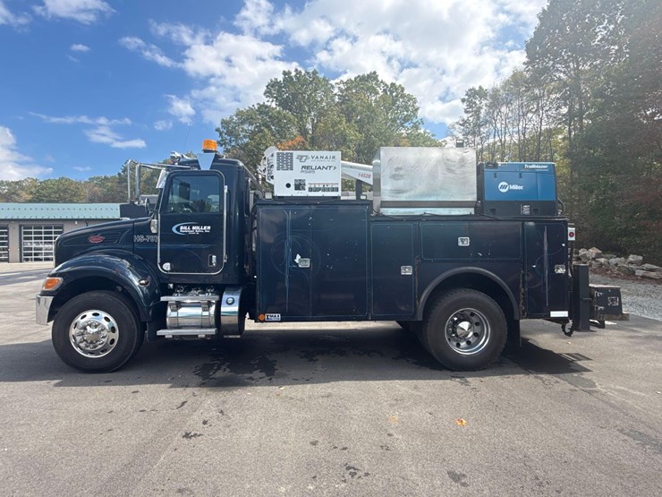 2012-peterbilt-337-image-34