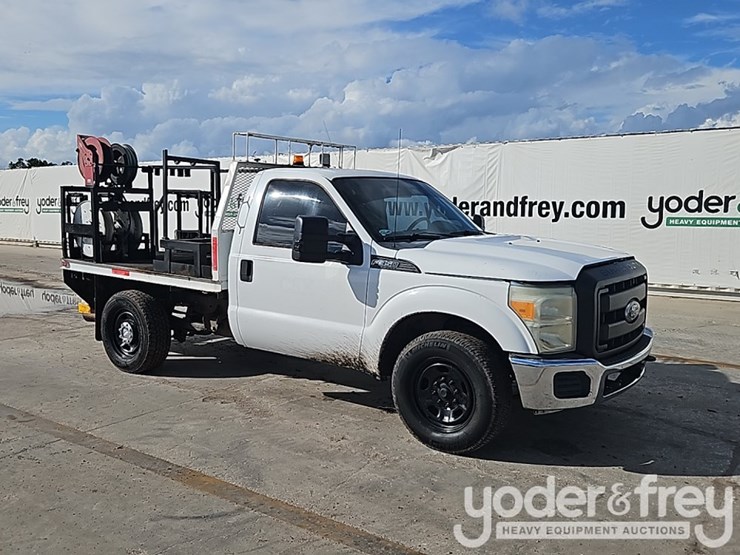 2011-ford-f350-image-7