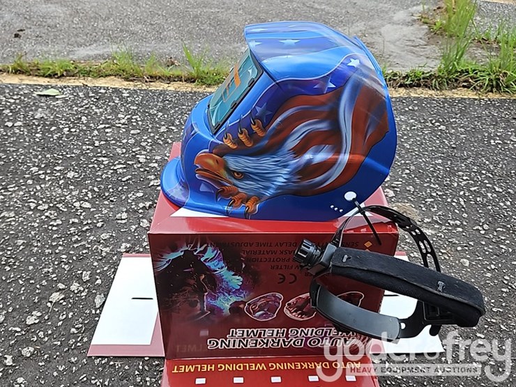 auto-darkening-welding-helmets-image-3