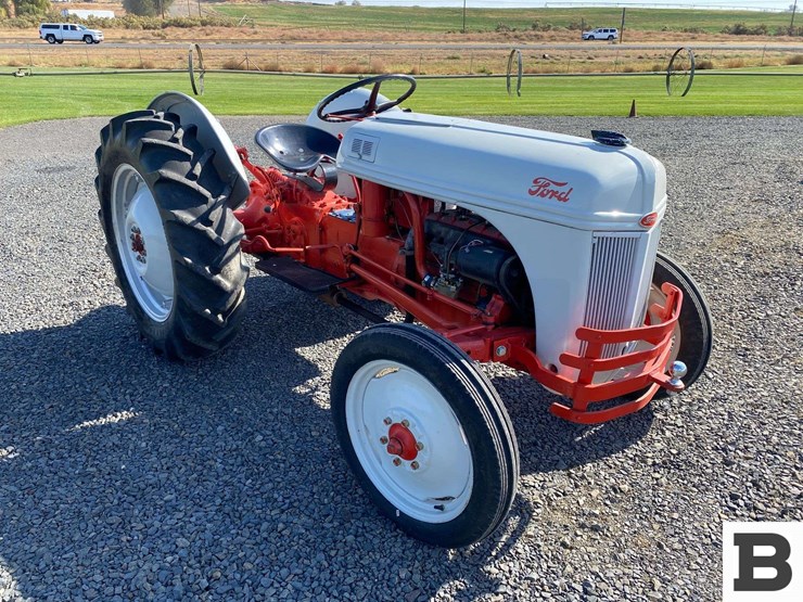 ford-tractor-image-8