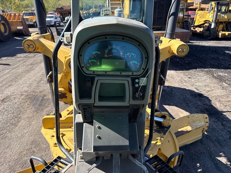 caterpillar-16m-vhp-image-31