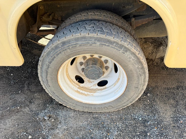 2019-ford-f550-xl-image-25
