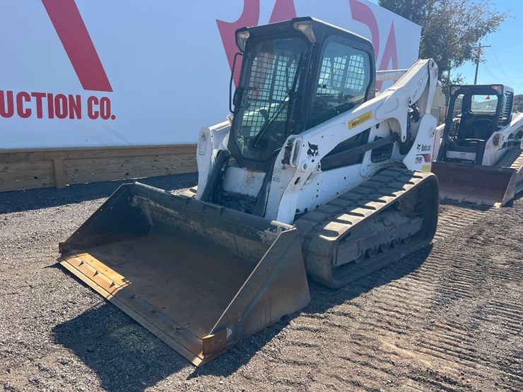 2021-bobcat-t740-image-8