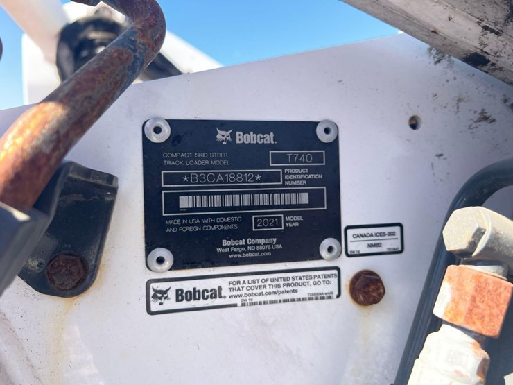 2021-bobcat-t740-image-14