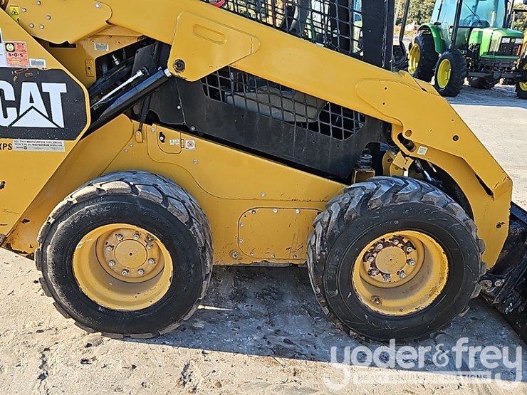 2019-caterpillar-262d-image-8