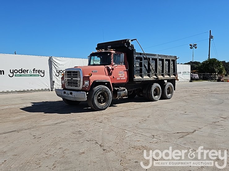 1988-ford-lt8000-image-2