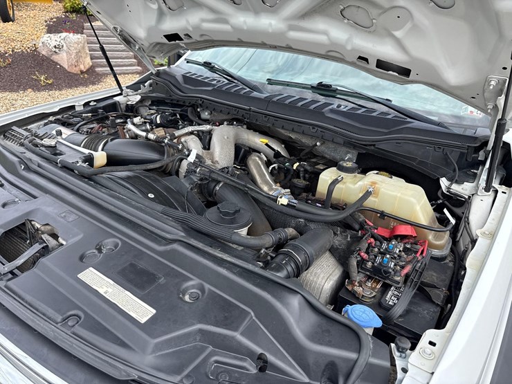 2022-ford-f550-xlt-image-29