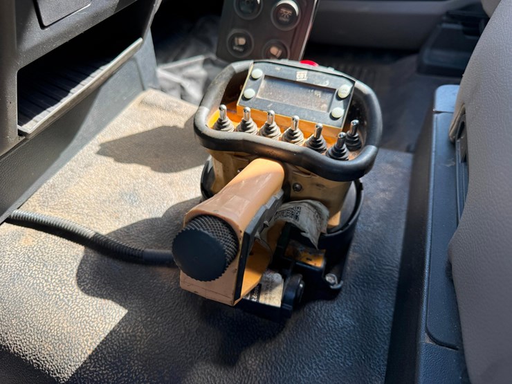 2019-ford-f550-xl-image-9