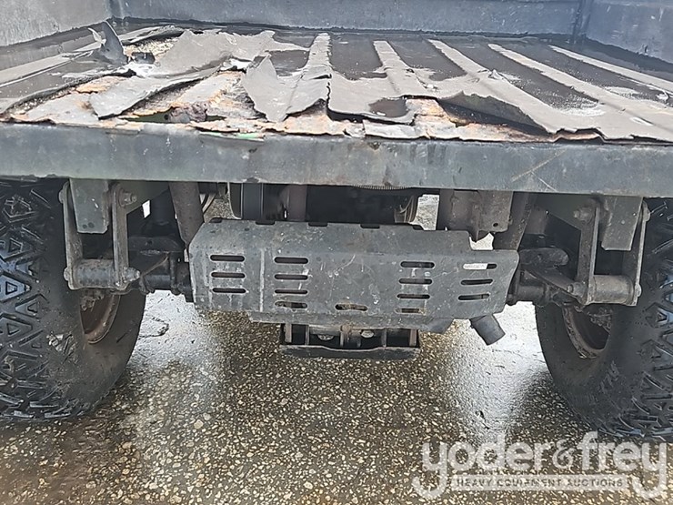 2014-john-deere-gator-tx-image-14