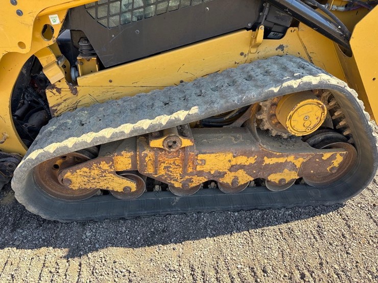 2021-caterpillar-259d3-image-7