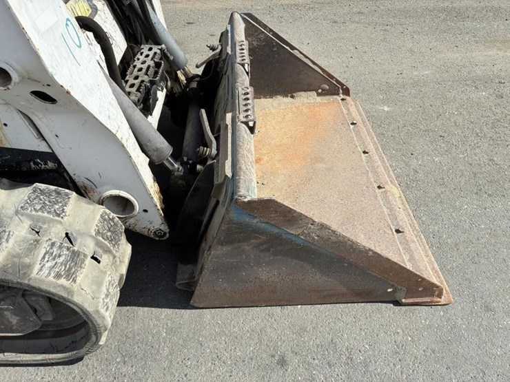 2016-bobcat-t590-image-5