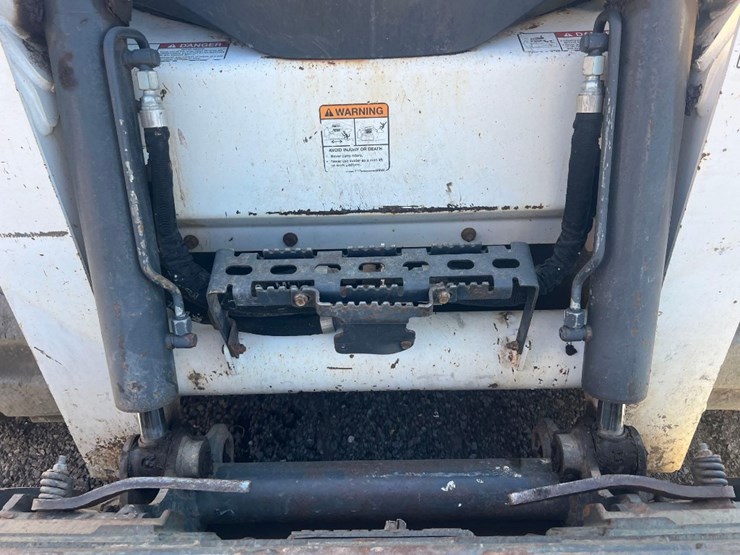 2021-bobcat-t740-image-10