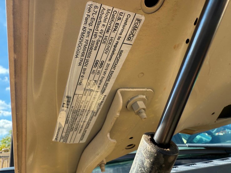 2019-ford-f550-xl-image-21