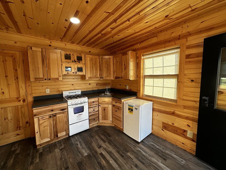 #1703-•-fully-finished-portable-cabin-image-26