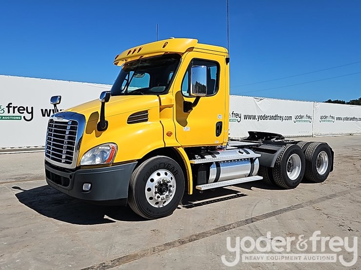 2018-freightliner-cascadia-113-image-1