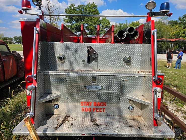 1983-ford-c800-image-12