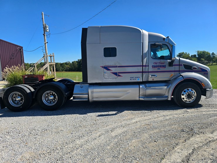 2015-peterbilt-579-image-28