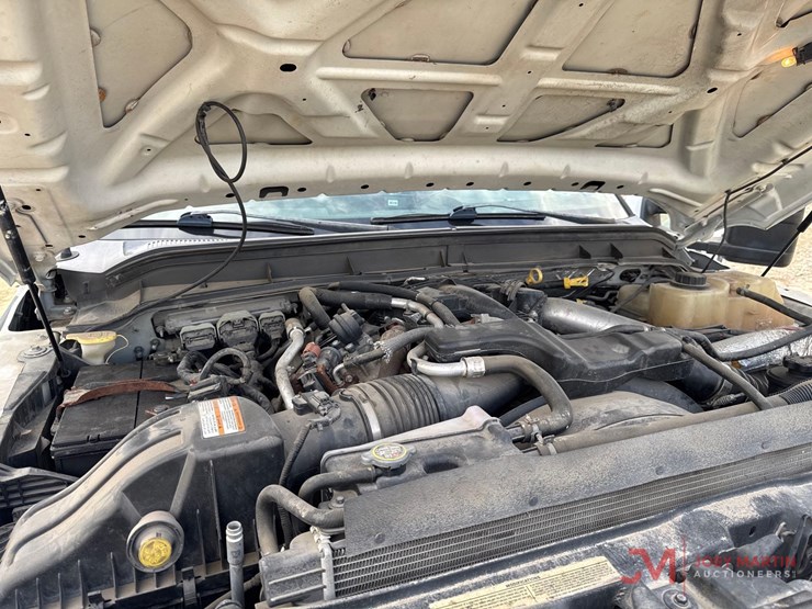 2014-ford-f550-xl-image-21
