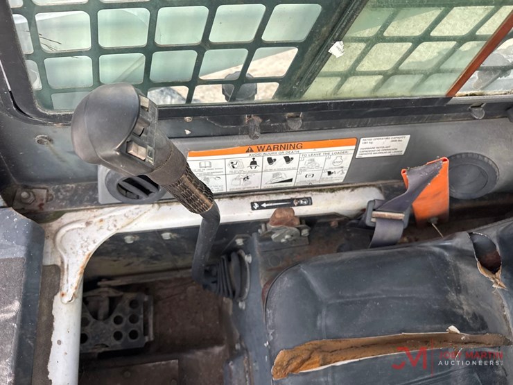 2004-bobcat-s300-image-17