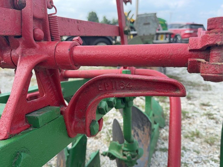 oliver-two-bottom-plow-image-13