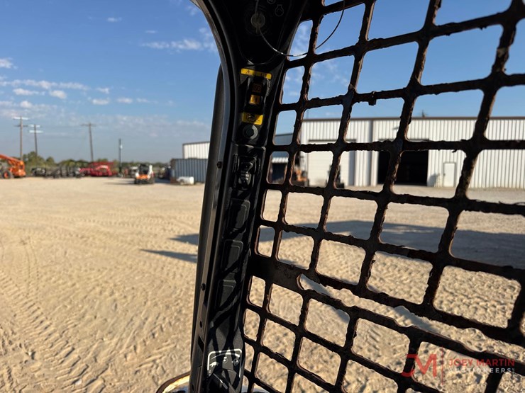 2021-bobcat-t595-image-18