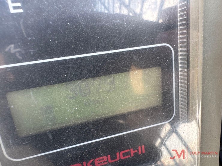 2019-takeuchi-tl8-image-17