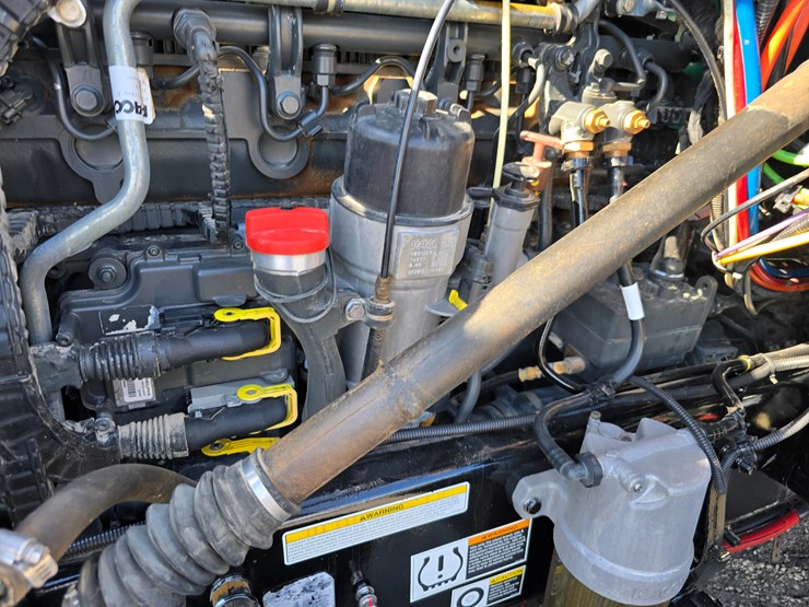 2019-peterbilt-567-image-59