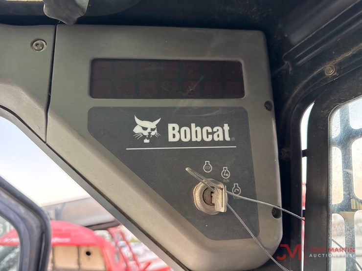 2004-bobcat-s300-image-19