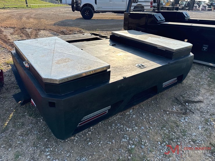 ford-dually-welders-bed-image-3