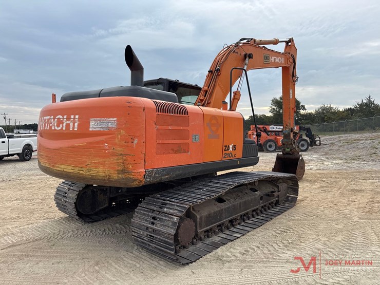 2014-hitachi-zx210-lc-5n-image-4