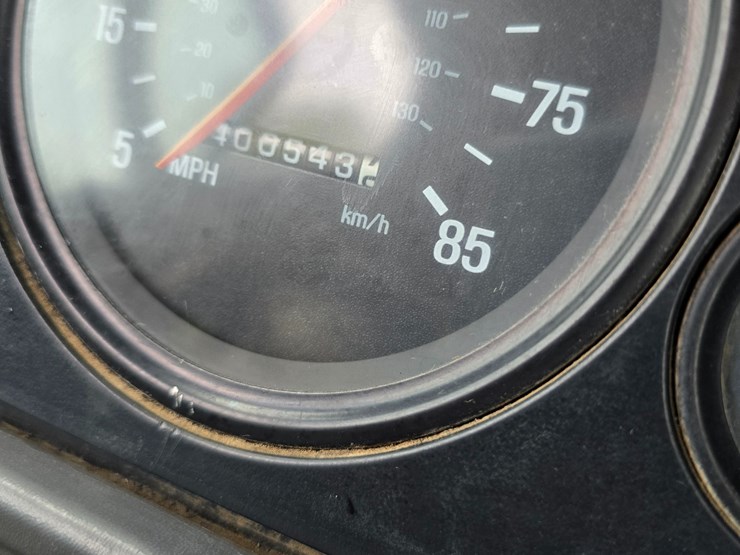 1999-sterling-l9511-image-97