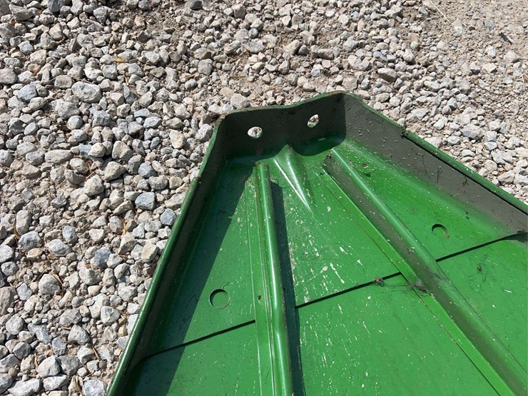 john-deere-clamshell-fenders-image-8