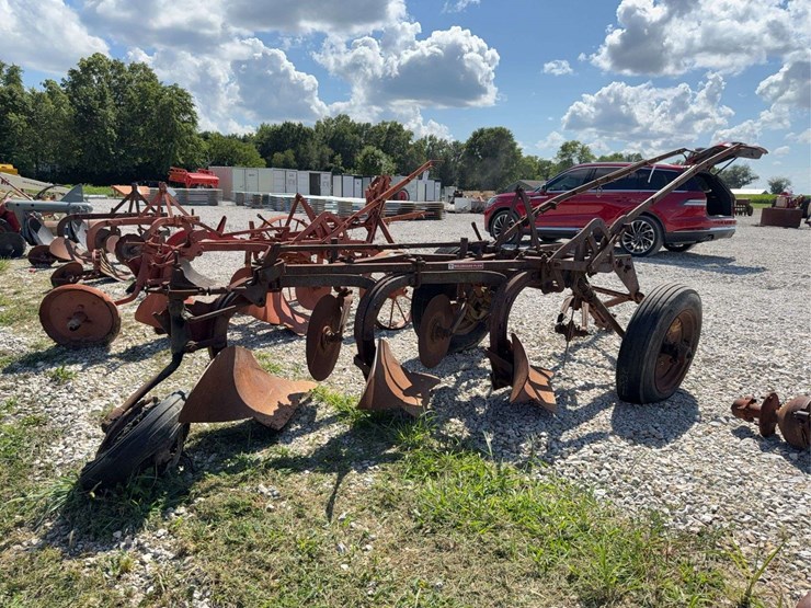 3-bottom-trip-plow-image-2