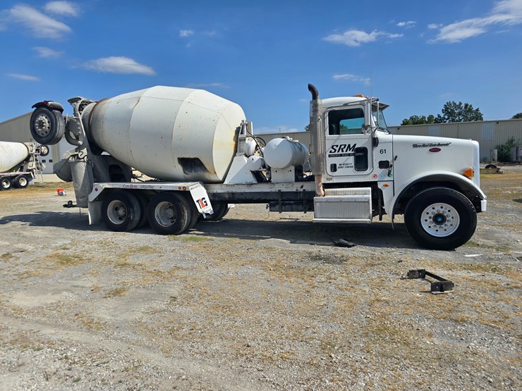 2014-peterbilt-365-image-42