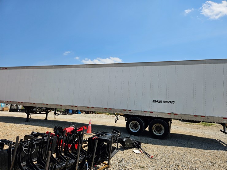 2013-great-dane-trailer-image-16