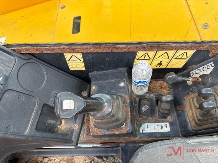 2016-jcb-510-56-image-17