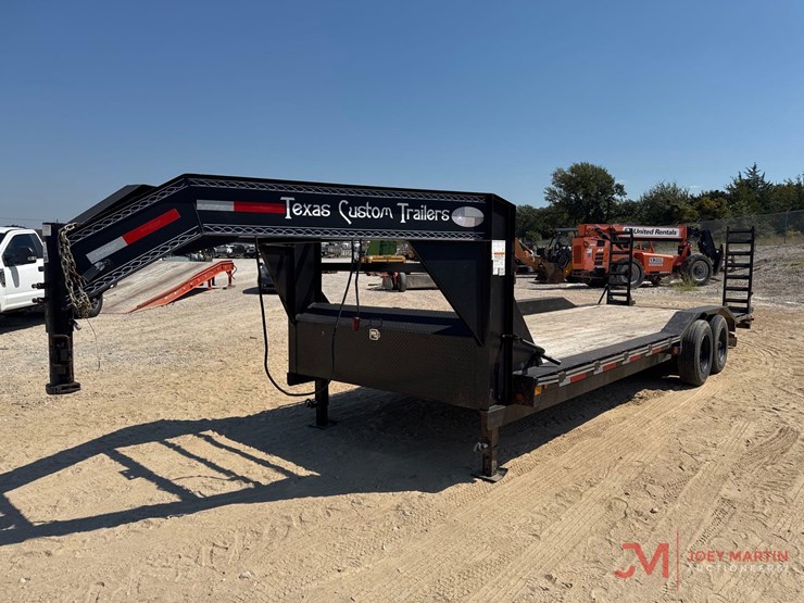 2021-custom-trailer-image-4