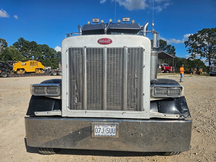 1989-peterbilt-379-image-30