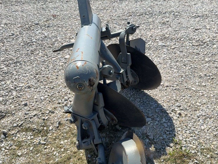 2-bottom-mounted-disc-plow-image-4