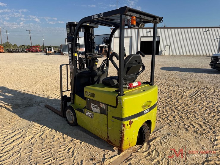 clark-tmx15-image-3