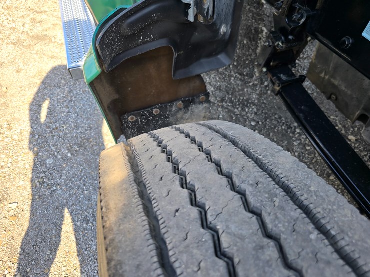 2019-peterbilt-567-image-63