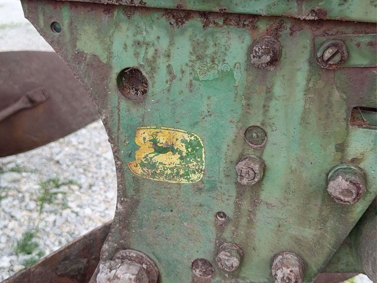 john-deere-4-bottom-plow-image-11