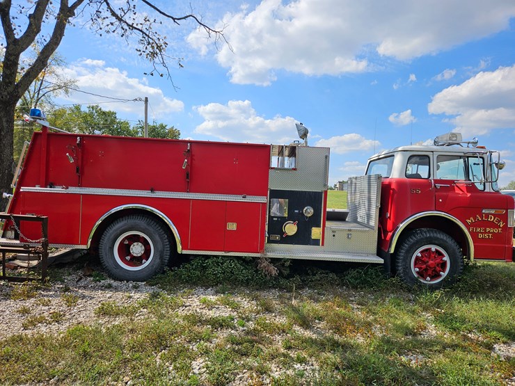 1983-ford-c800-image-5