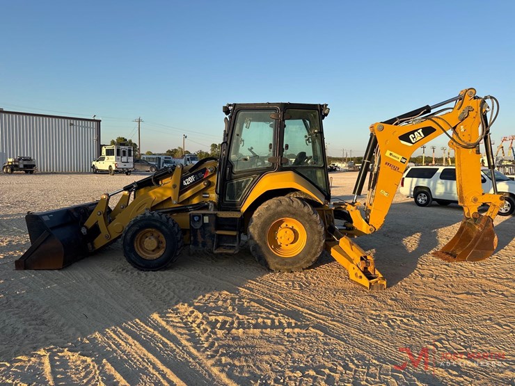 2018-caterpillar-420f2-it-image-5