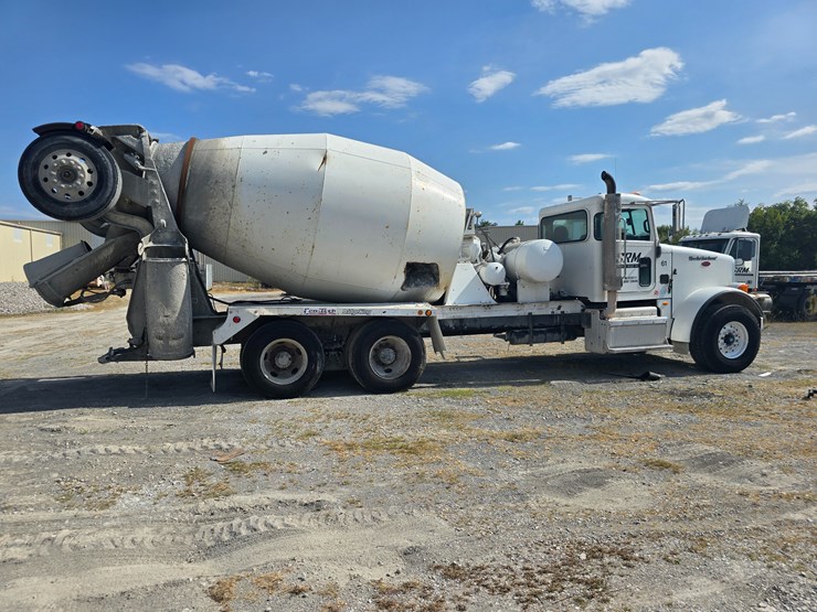 2014-peterbilt-365-image-35