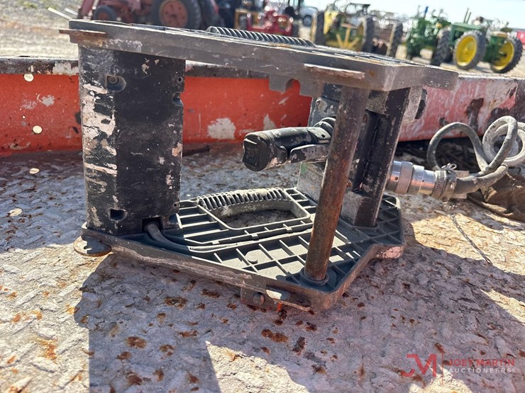 2015-jlg-2632es-image-12