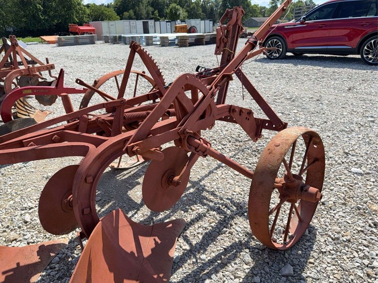 2-bottom-trip-plow-image-17