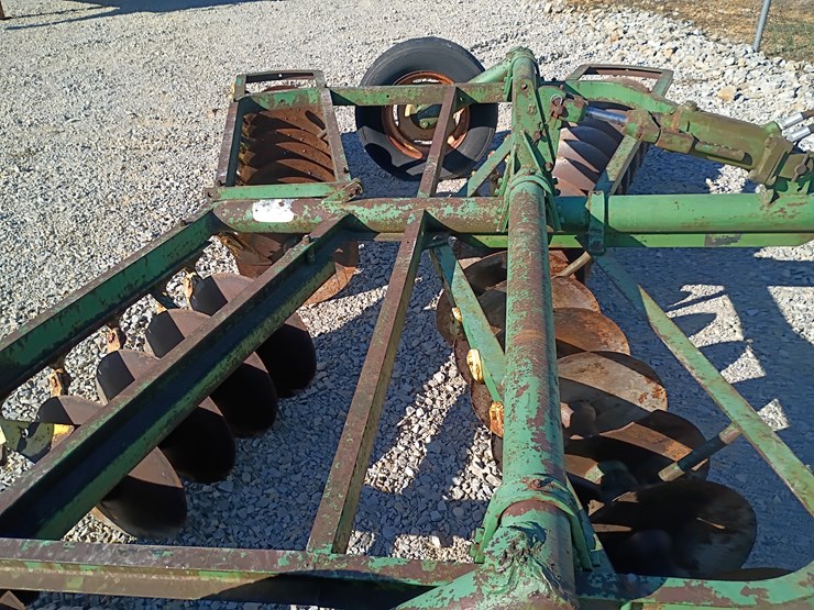 john-deere-12-image-18